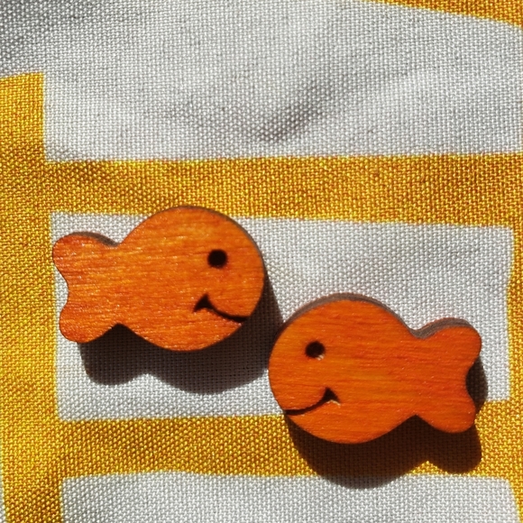 Hand crafted Goldfish cracker stud earrings - Picture 3 of 6